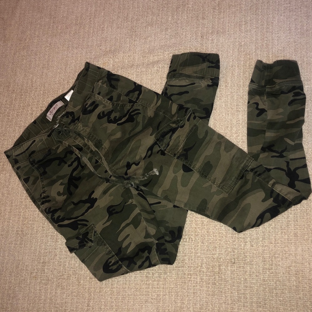 CAMO JOGGERS